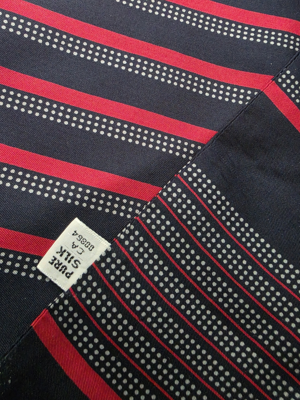 Men Scarf - Picture 2 of 5